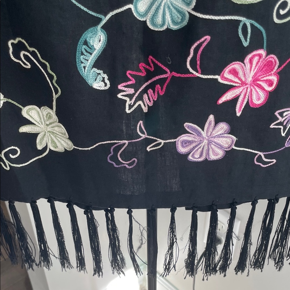 Black Linen Embroidered coverup - Picture 4 of 10